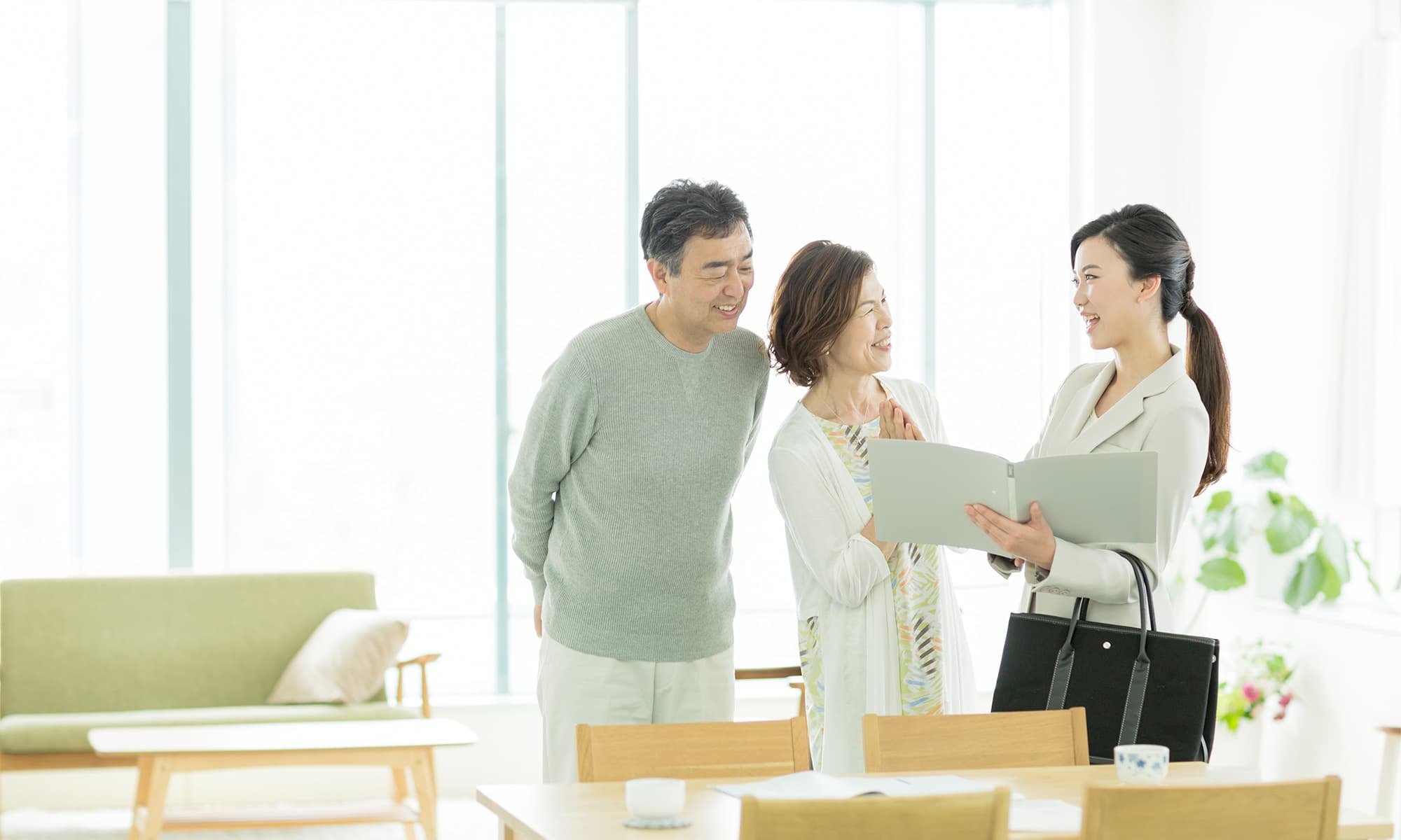 お客さま一人ひとりに合った保険を提案します